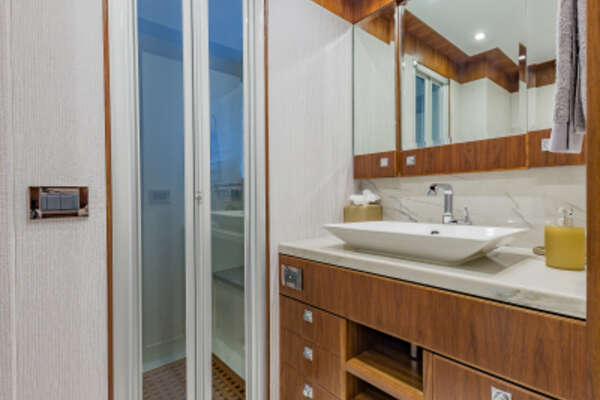 Hargrave Raised Pilothouse Yacht For Sale