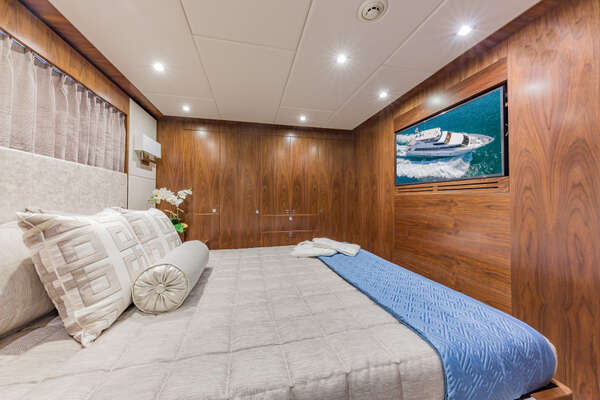 Hargrave Raised Pilothouse Yacht For Sale