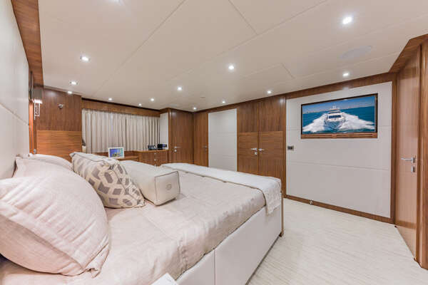 Hargrave Raised Pilothouse Yacht For Sale