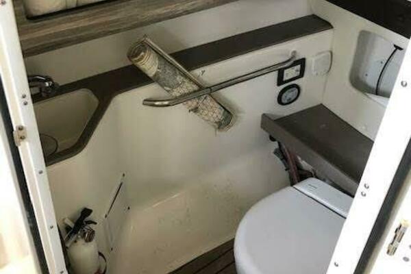 24ft Edgewater Yacht For Sale