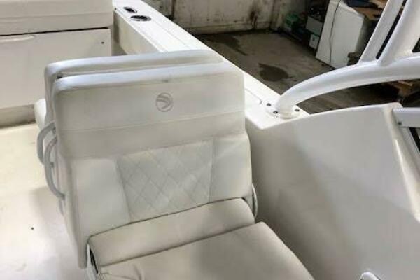 24ft Edgewater Yacht For Sale