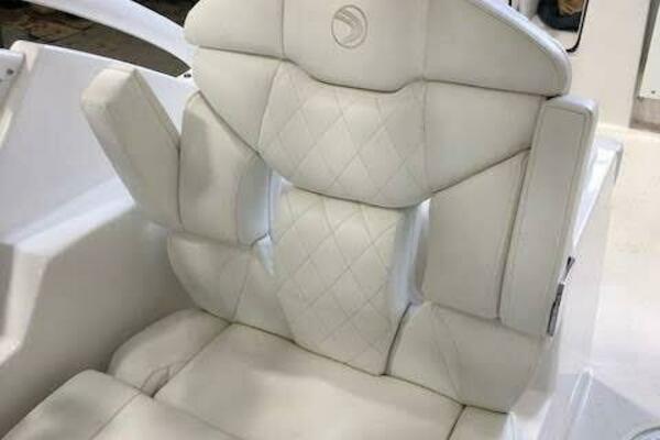 24ft Edgewater Yacht For Sale