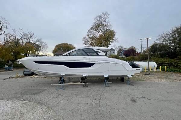 50-ft-Cruisers Yachts-2026-50GLS OB- Quincy Massachusetts United States  yacht for sale