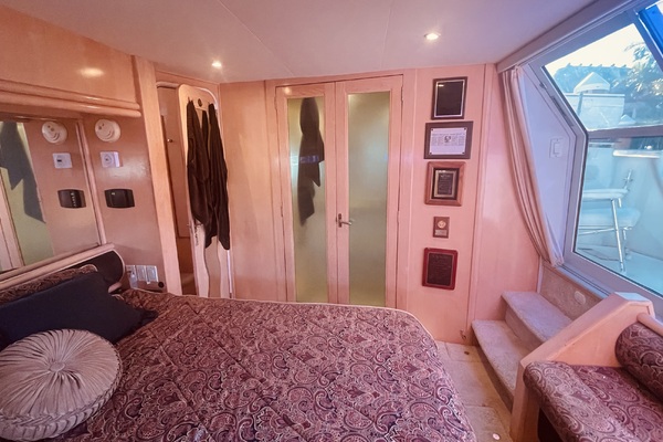 50ft CARVER YACHTS Yacht For Sale