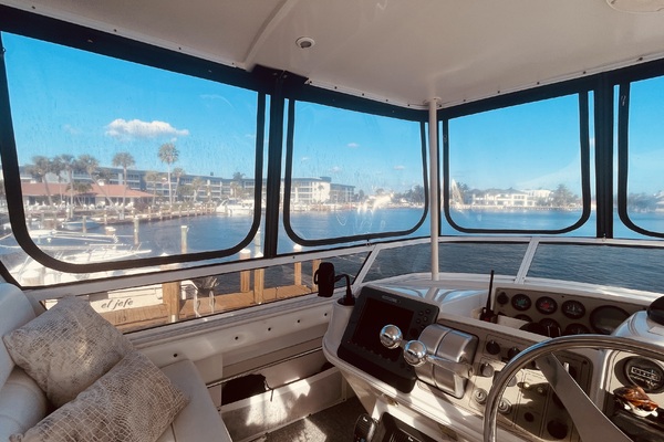 50ft CARVER YACHTS Yacht For Sale