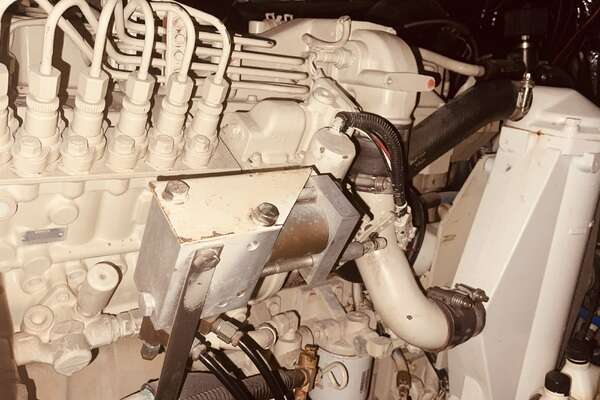 1997 CARVER YACHTS 50