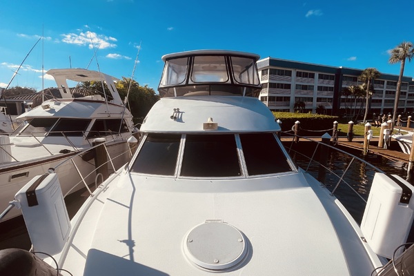 50ft CARVER YACHTS Yacht For Sale