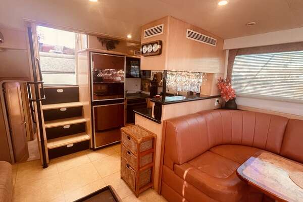 1997 CARVER YACHTS 50