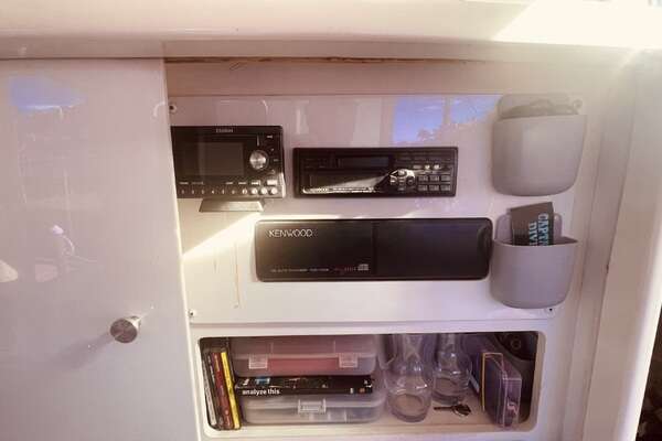 1997 CARVER YACHTS 50