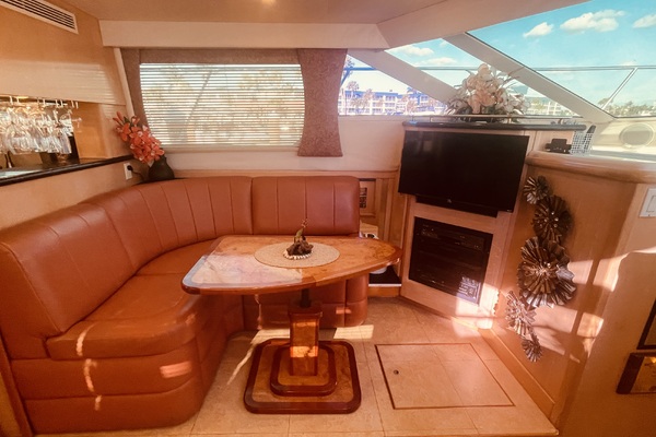 50ft CARVER YACHTS Yacht For Sale