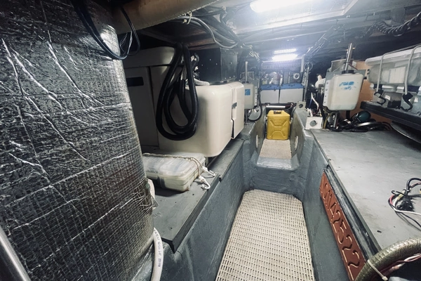 1997 CARVER YACHTS 50