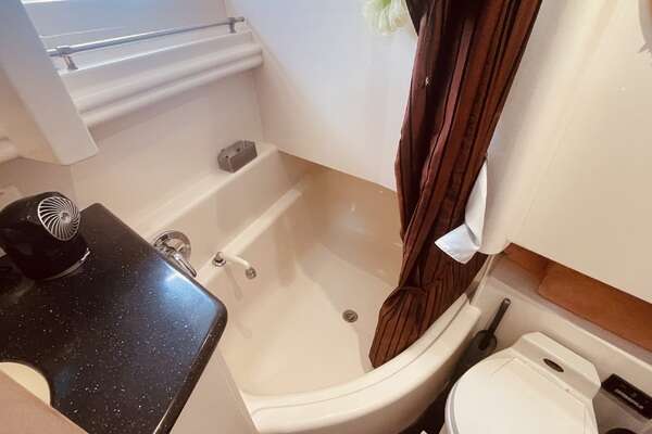 1997 CARVER YACHTS 50