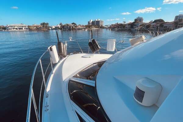 1997 CARVER YACHTS 50