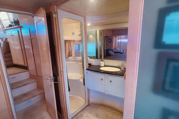 50ft CARVER YACHTS Yacht For Sale