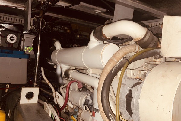 50ft CARVER YACHTS Yacht For Sale