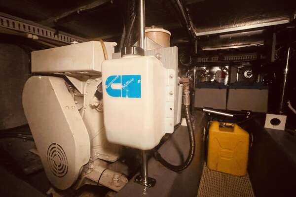 1997 CARVER YACHTS 50