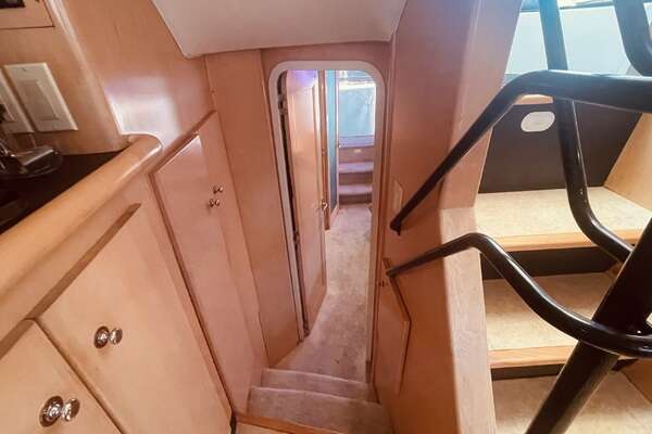 1997 CARVER YACHTS 50