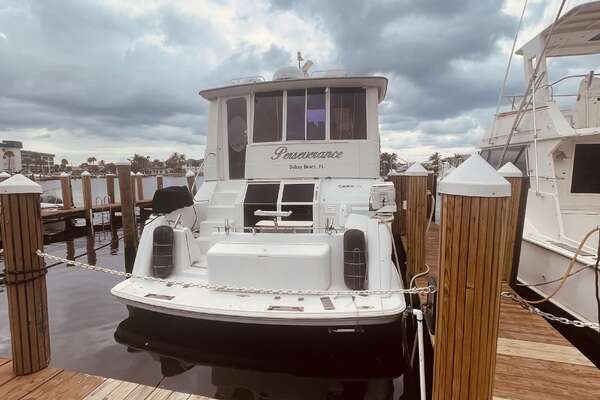 1997 CARVER YACHTS 50
