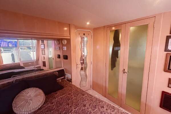 1997 CARVER YACHTS 50