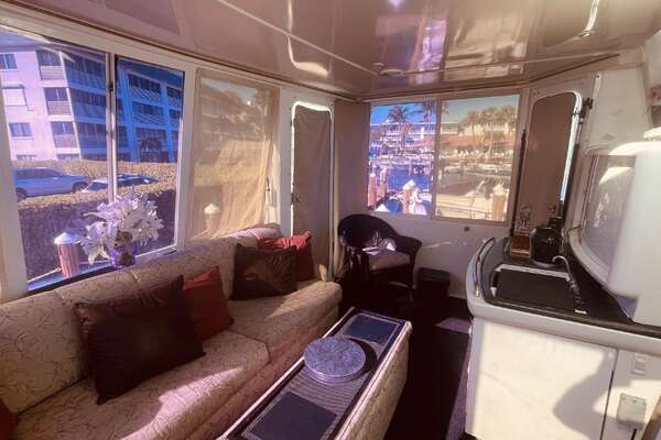 1997 CARVER YACHTS 50