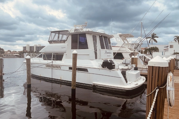 1997 CARVER YACHTS 50