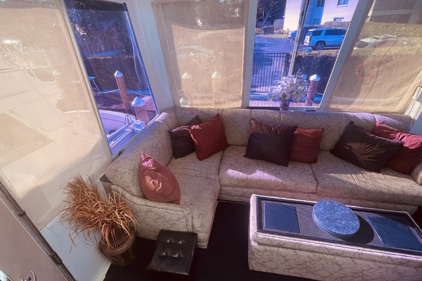 50ft CARVER YACHTS Yacht For Sale