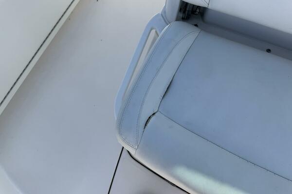 27ft Everglades Yacht For Sale