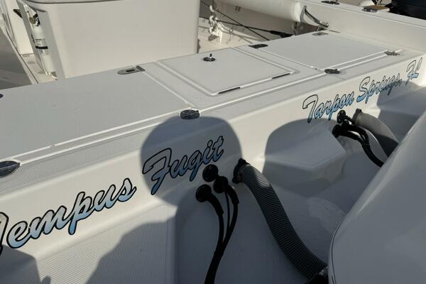 27ft Everglades Yacht For Sale