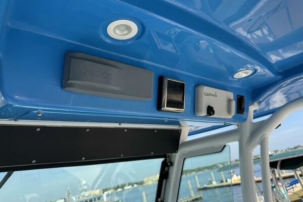 27ft Everglades Yacht For Sale