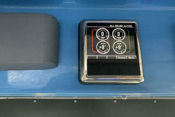 27ft Everglades Yacht For Sale