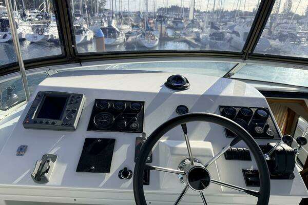 Navigator 4800 Yacht For Sale
