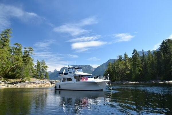 Hukilau 48ft Navigator Yacht For Sale