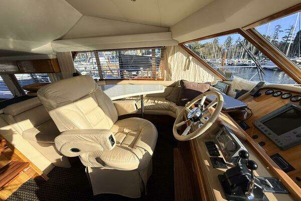 Navigator 4800 Yacht For Sale