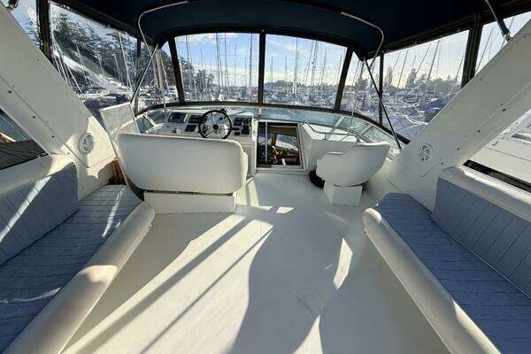 Navigator 4800 Yacht For Sale