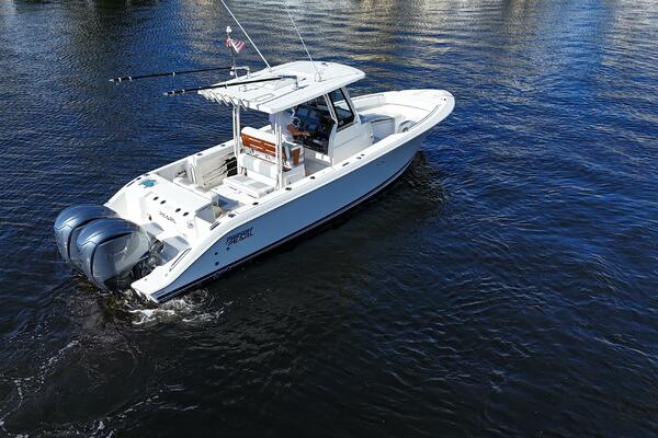 28ft Pursuit Yacht For Sale