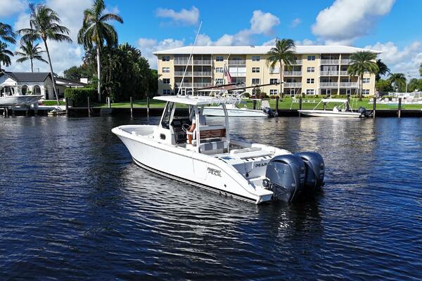 28ft Pursuit Yacht For Sale