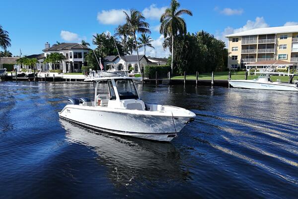 28ft Pursuit Yacht For Sale
