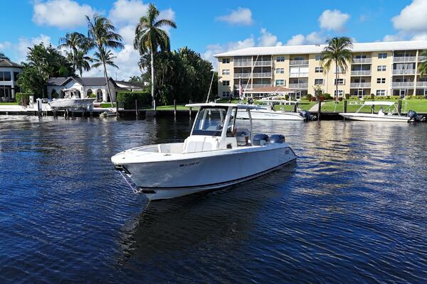 28ft Pursuit Yacht For Sale