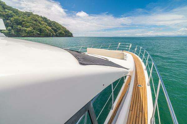 Azimut 64 Fly Yacht For Sale