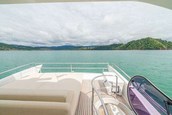 Azimut 64 Fly Yacht For Sale