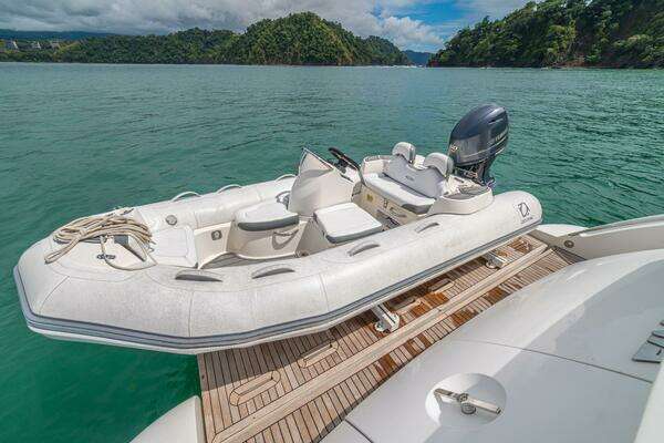 Azimut 64 Fly Yacht For Sale