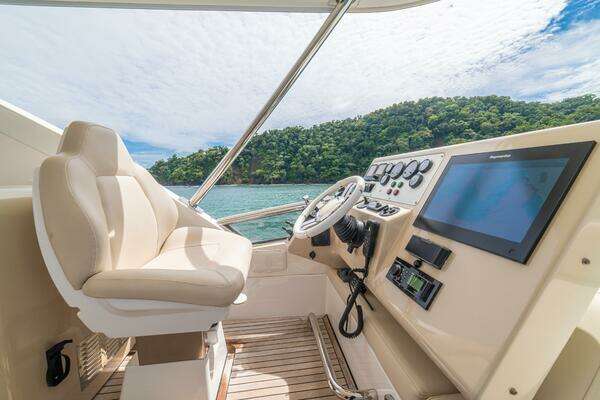 Azimut 64 Fly Yacht For Sale