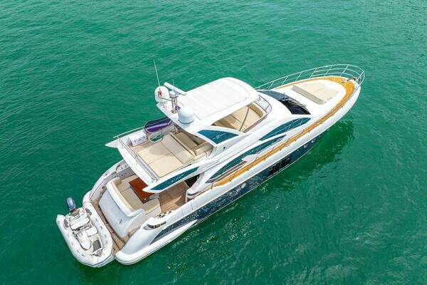 Azimut 64 Fly Yacht For Sale