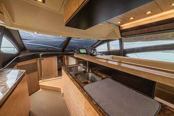 Azimut 64 Fly Yacht For Sale