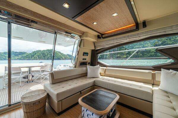 Azimut 64 Fly Yacht For Sale