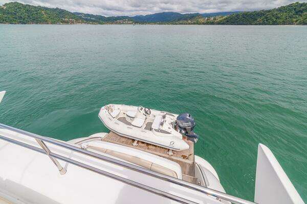 Azimut 64 Fly Yacht For Sale