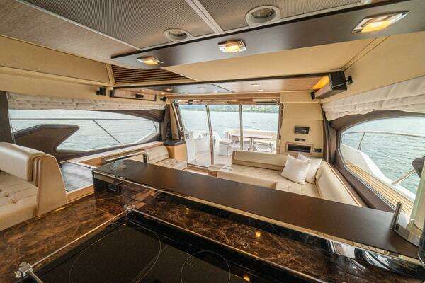 Azimut 64 Fly Yacht For Sale