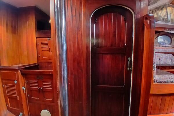 Lady Bella 45ft Hardin Yacht For Sale