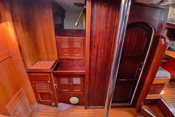 Lady Bella 45ft Hardin Yacht For Sale