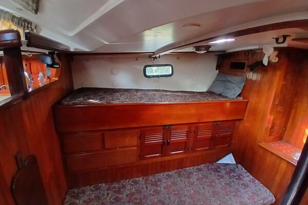 Lady Bella 45ft Hardin Yacht For Sale